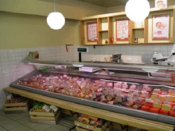 corner refrigerated counter for space saving