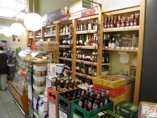 cash box with conveyor belt for supermarket