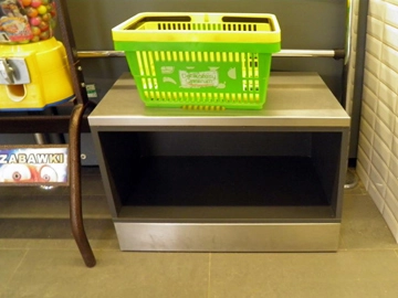 customer guidance system with flexible barriers