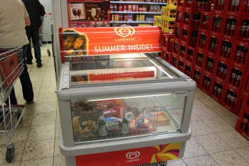 freezing chest for frozen products