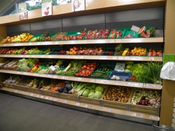 shop shelving for bakery products